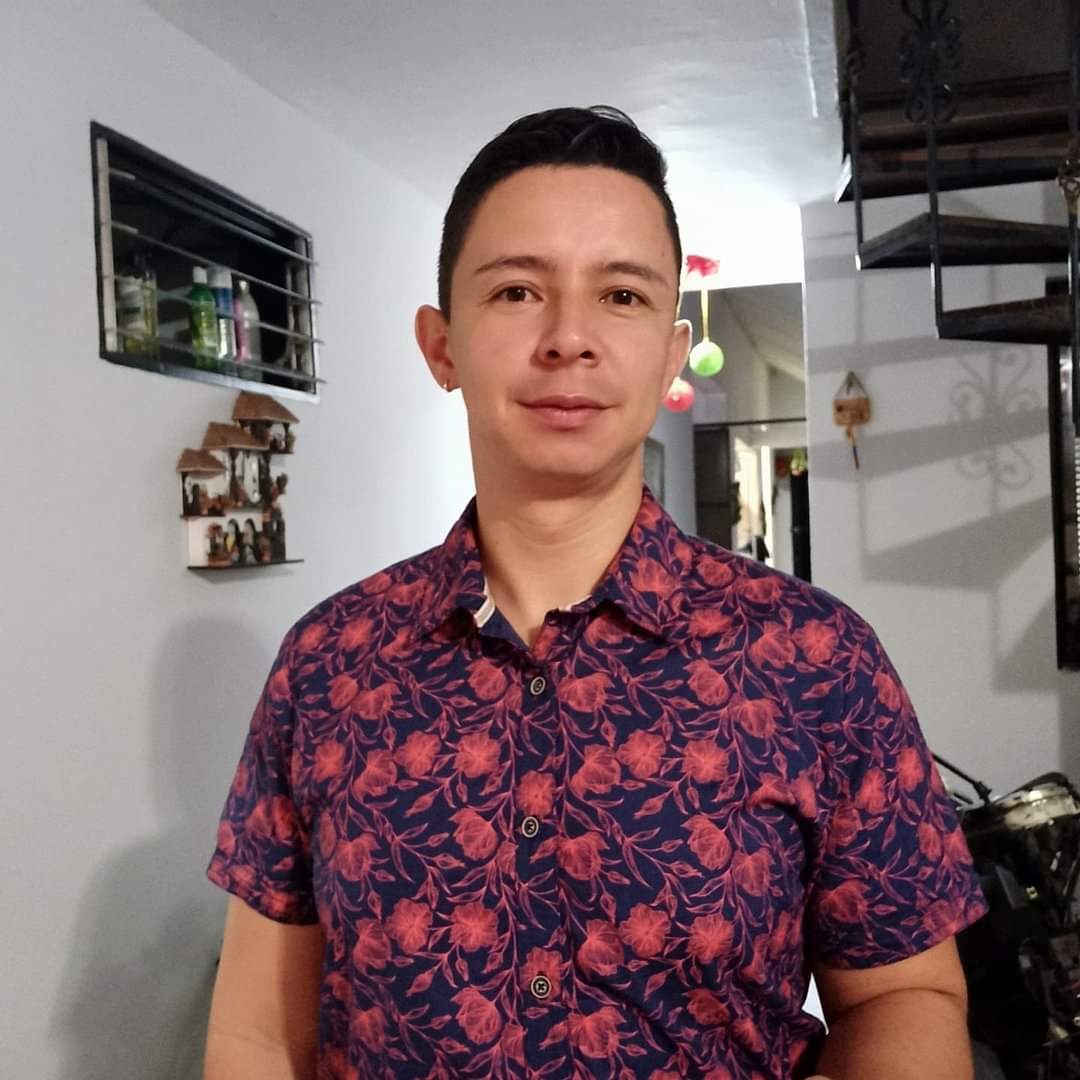 Profesor asesando en Yolombó- foto cortesía