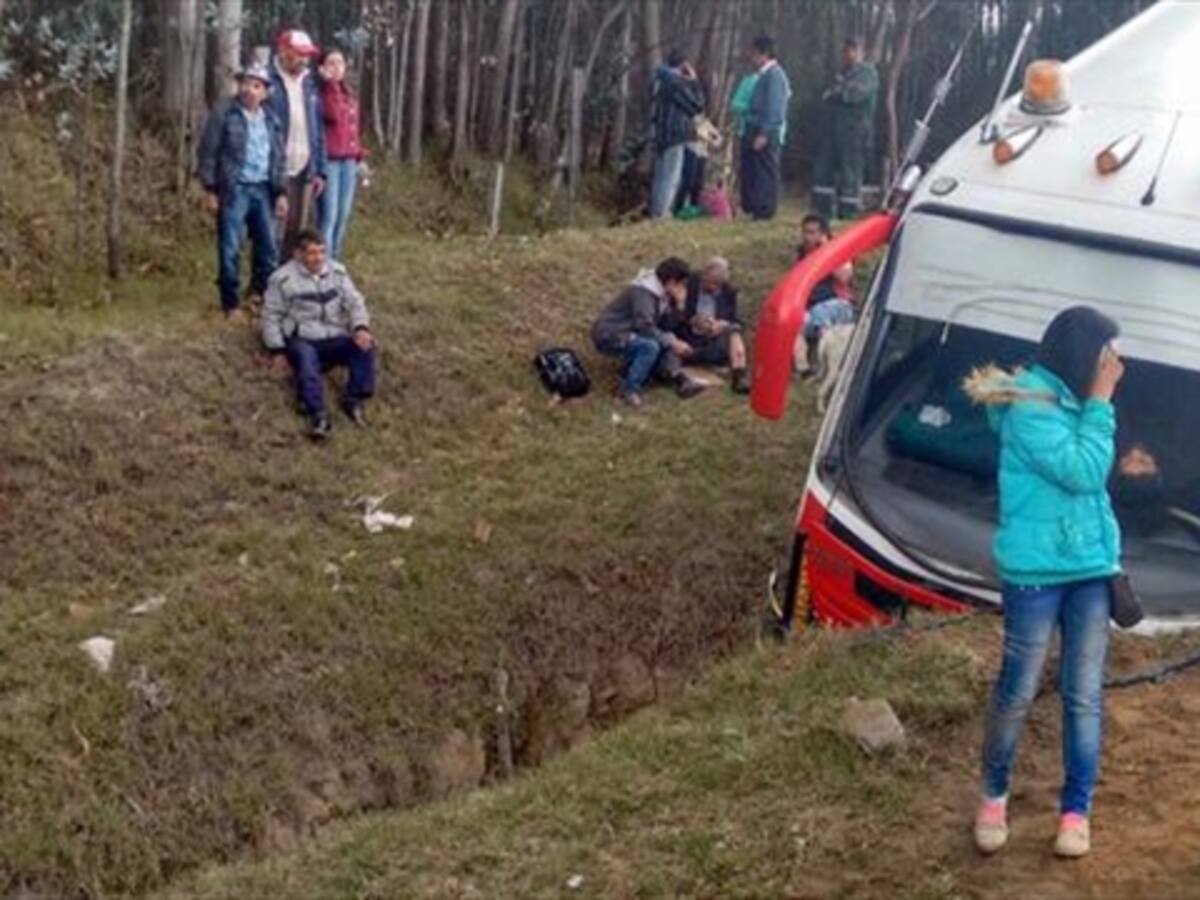 Heridas 17 personas en accidente en la vía Ubaté - Zipaquirá