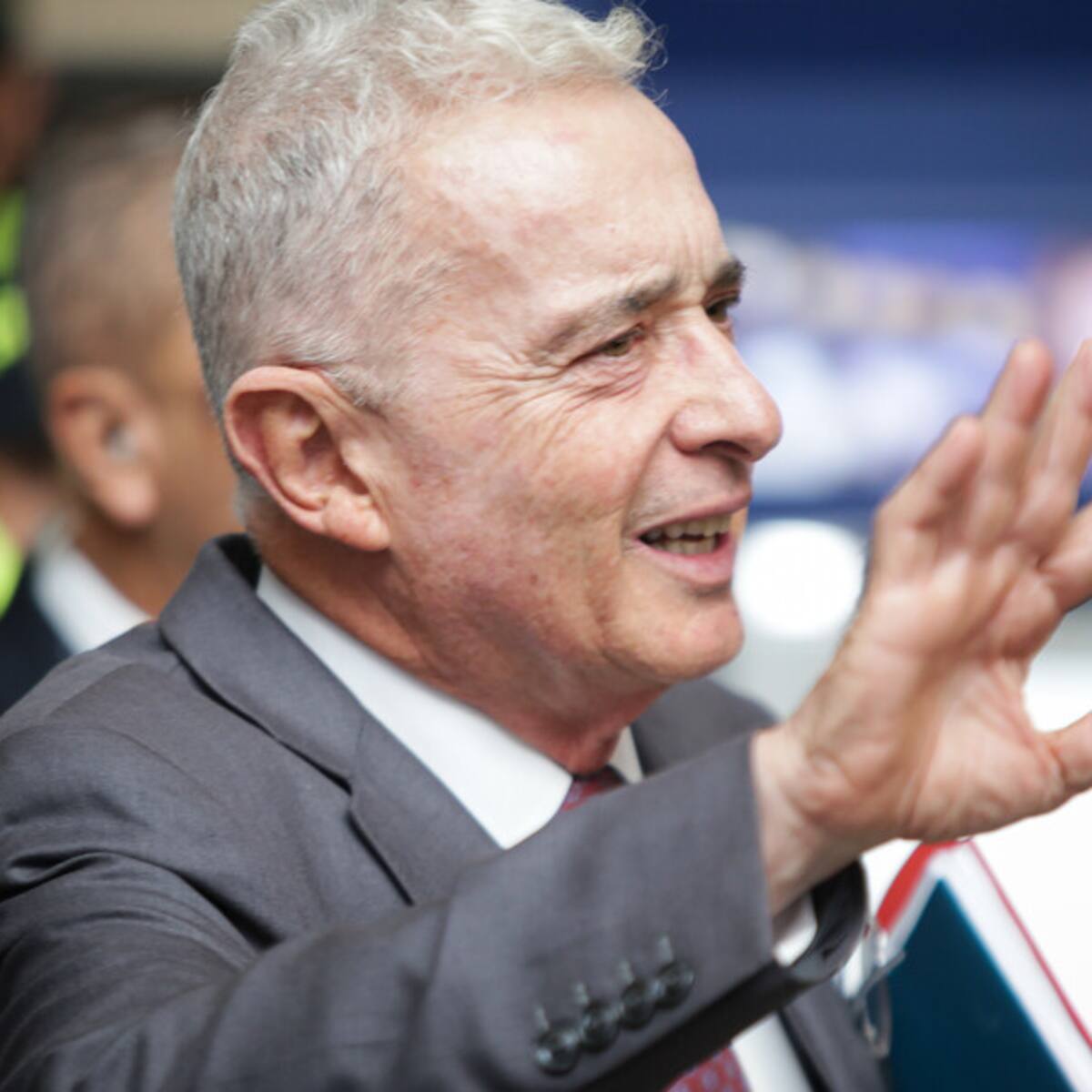 “Tantos años expatriado por esta injusticia”: Uribe tras absolución de Luis Carlos Restrepo