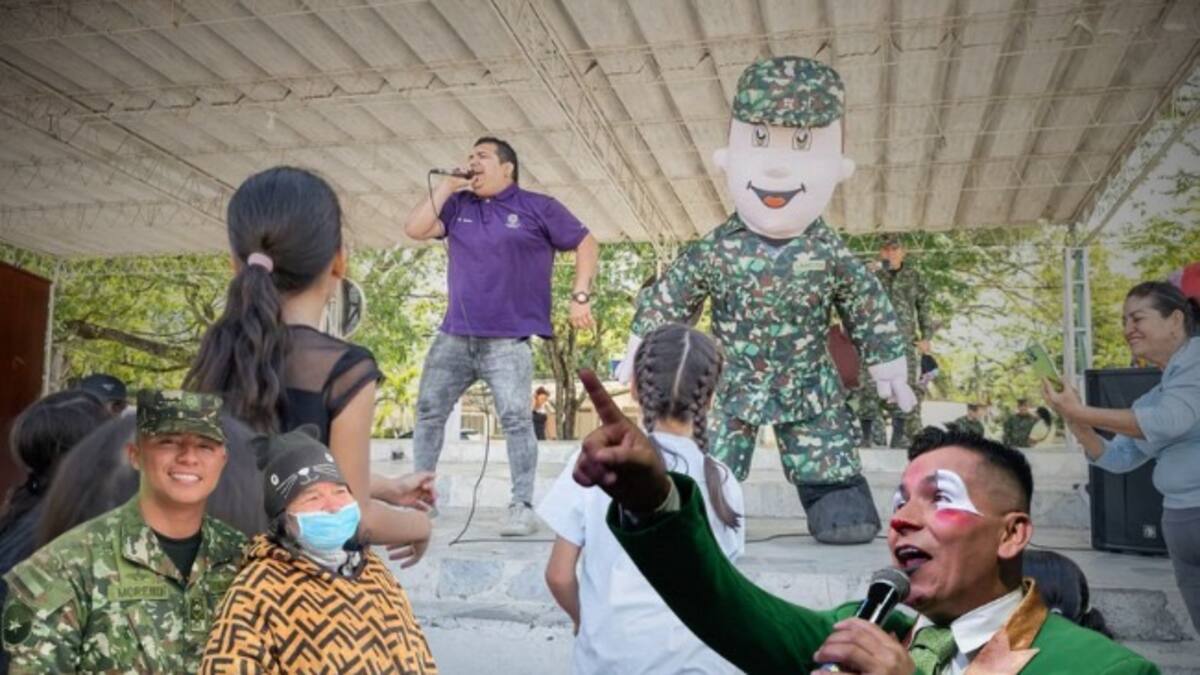 ¿Circos y cine en el Ejército? Así es como funciona Acción Integral