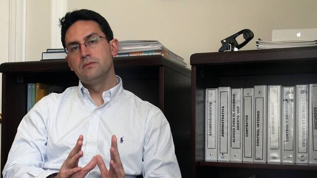 Camilo Enciso envió una carta a Aurelio Iragorri, presidente del Partido de la U, pidiéndole que revoque los avales cuestionados. Foto: Colprensa