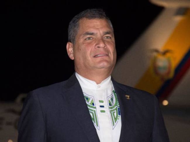 Rafael Correa fue asediado por manifestantes en Ecuador
