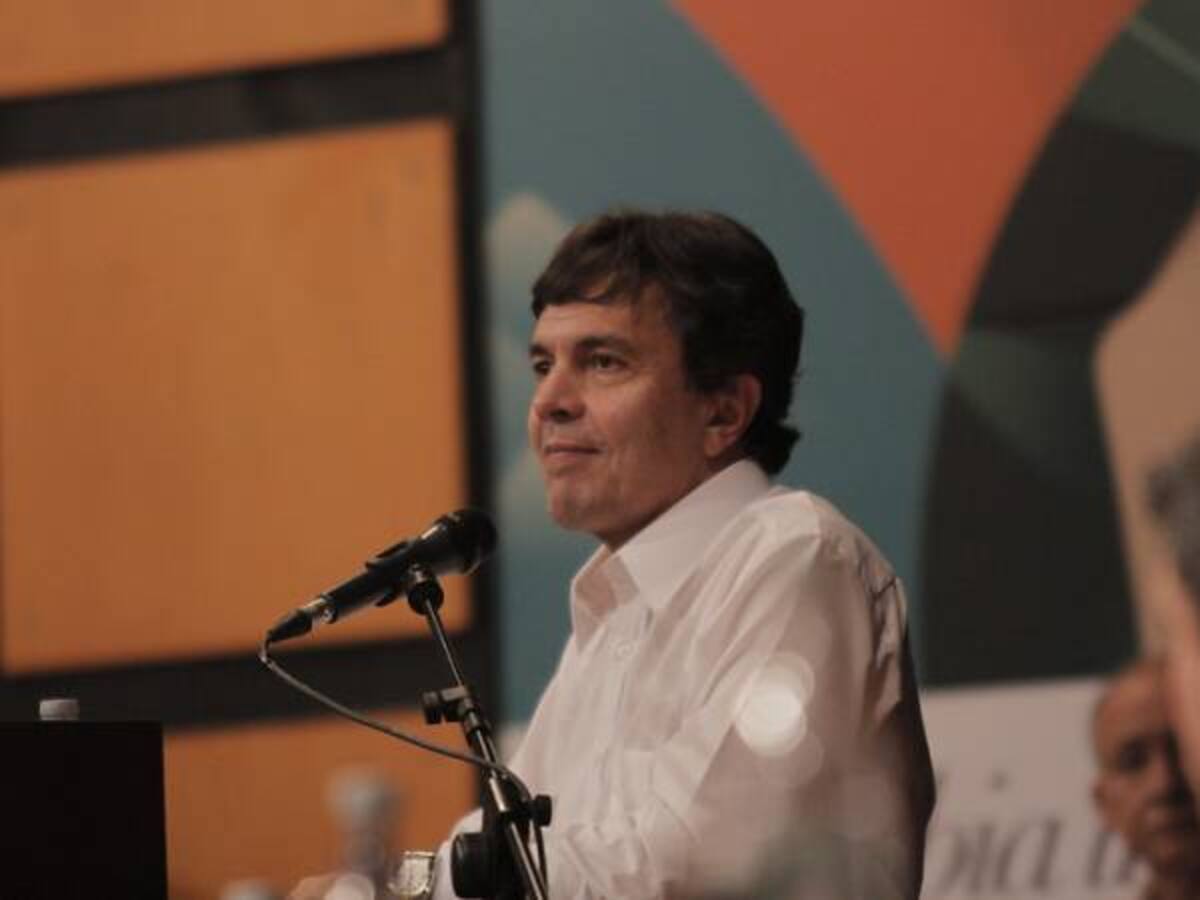 El panorama cafetero para el 2018 pinta muy mal: Roberto Vélez