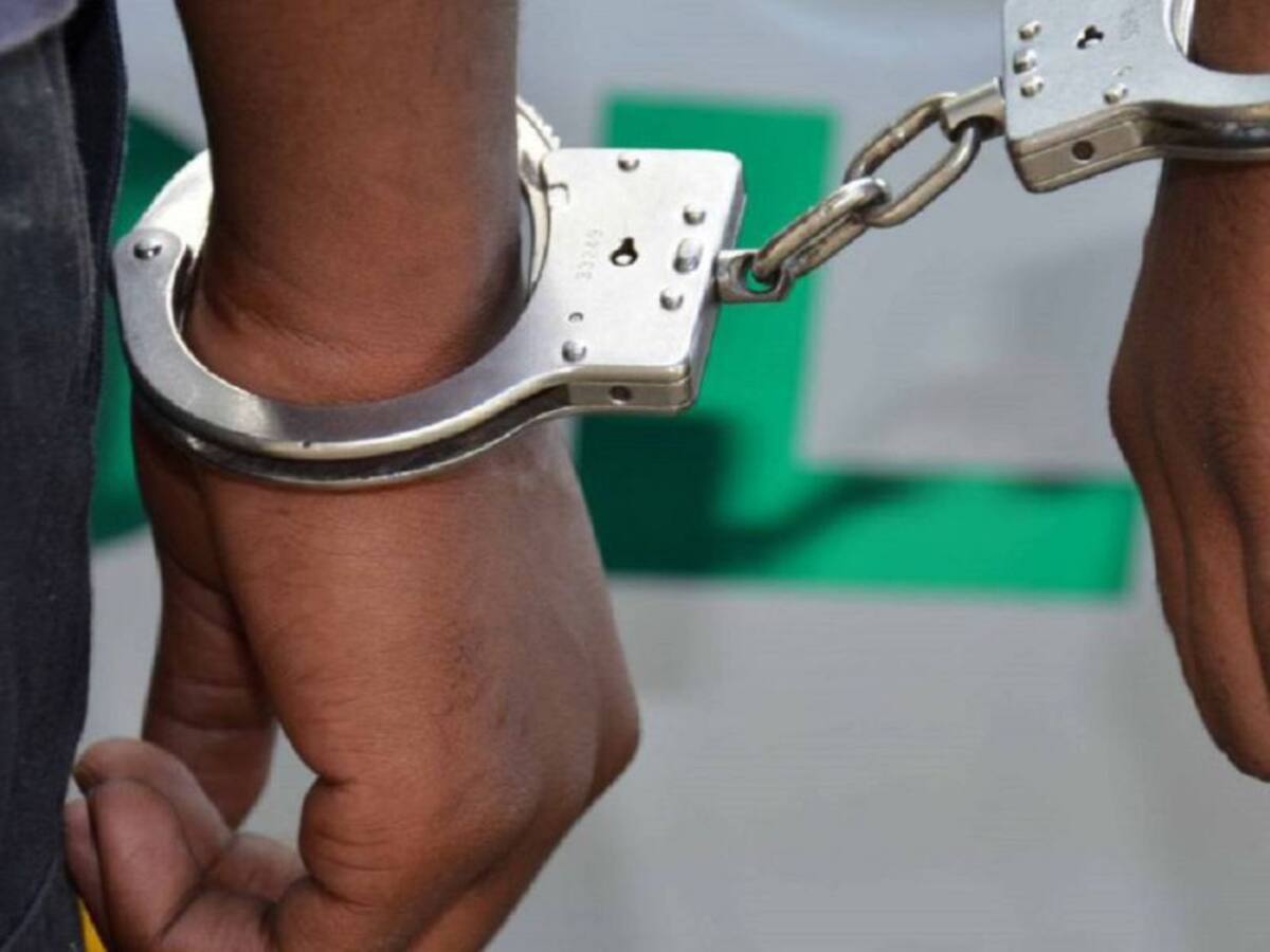 Tres policías están acusados de extorsionar a la población Medellín