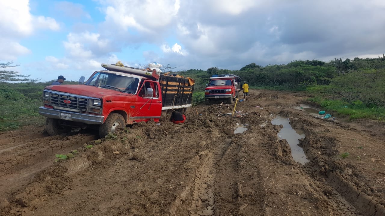 Vehículos atascados: Cortesía