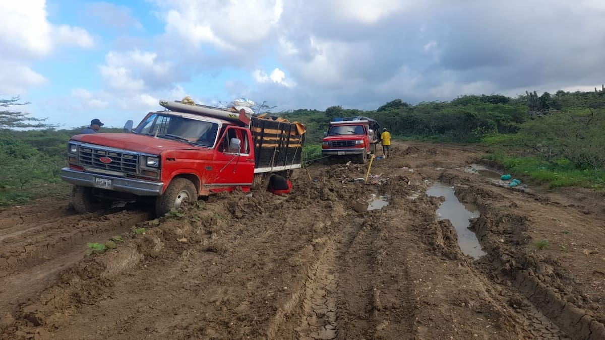 Mal estado de las trochas en la Alta Guajira retrasa la llegada de ayudas humanitarias