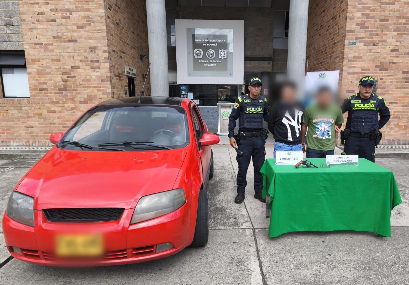 Capturan a dos hombres armados tras una violenta riña en Bogotá. Foto: MEBOG.