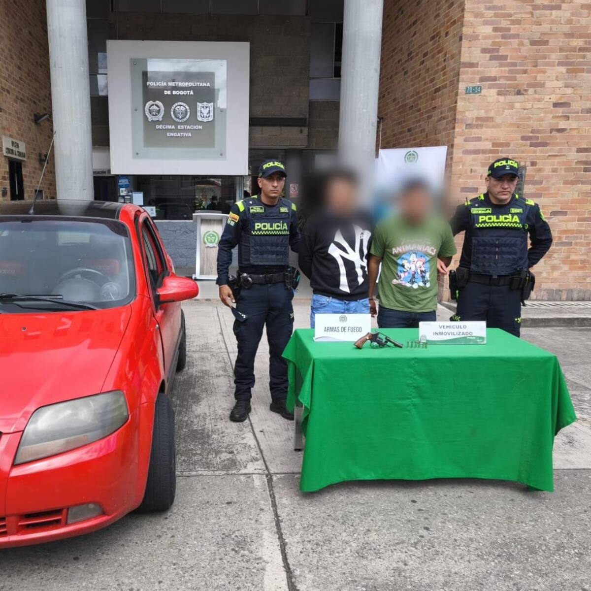 Capturan a dos hombres armados tras una violenta riña en Bogotá