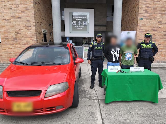 Capturan a dos hombres armados tras una violenta riña en Bogotá. Foto: MEBOG.