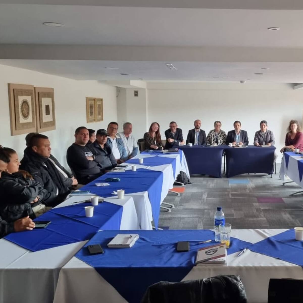 En firme proceso de paz entre el Gobierno y bloques del Estado Mayor que lidera Calarcá