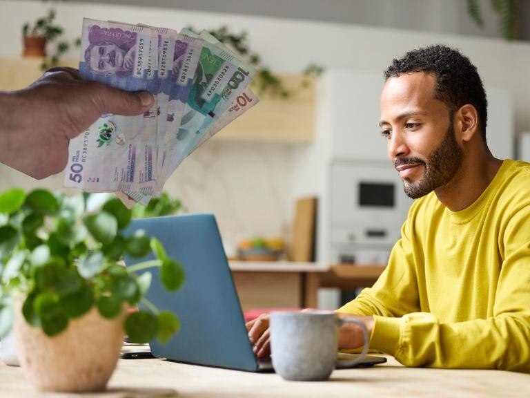 Cuánto deben pagarle si trabaja los días festivos de la Semana Santa 2025: esto dice la ley/ Getty Images