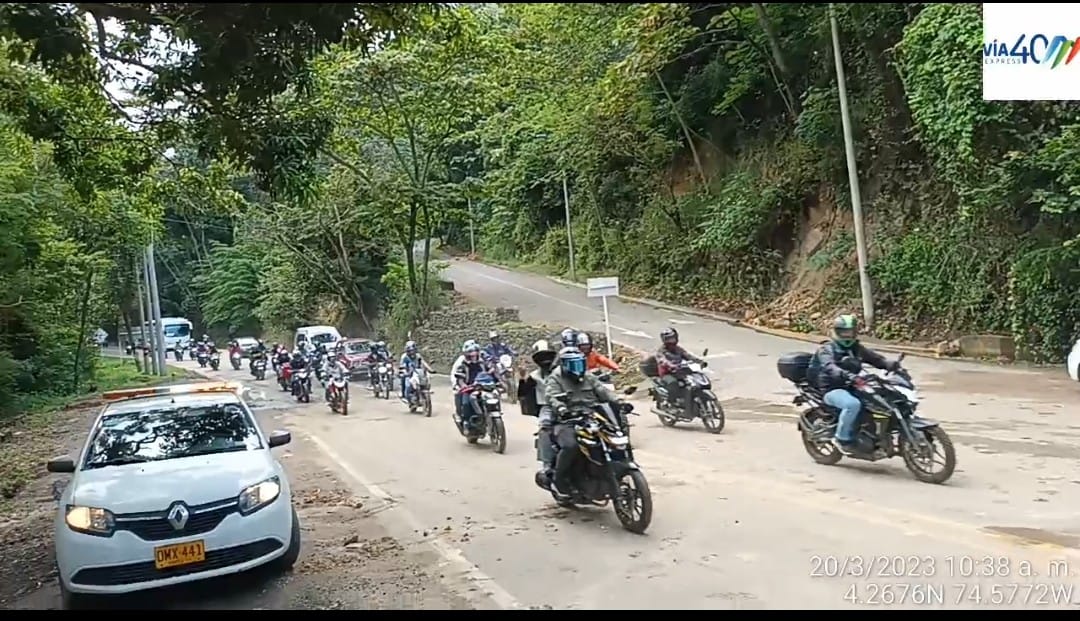 Se habilitó con paso a un carril la vía Bogotá – Girardot, a la altura del kilómetro 38 en el sector conocido como la Nariz del Diablo.