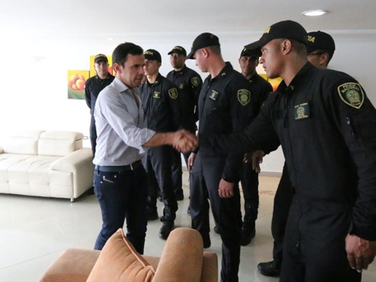 Mininterior agradeció a Esmad su trabajo en la vía Panamericana en Cauca