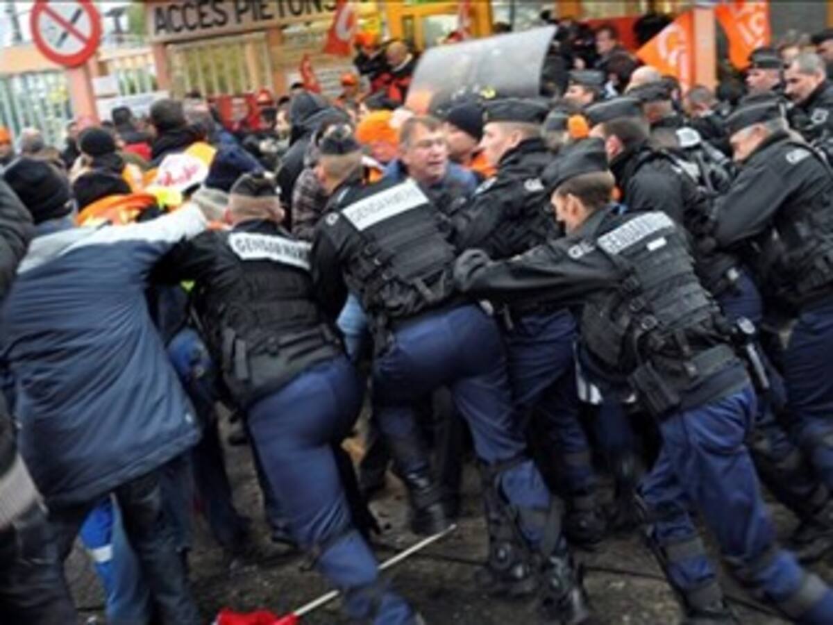 Aprueban en Francia la controvertida reforma a las pensiones