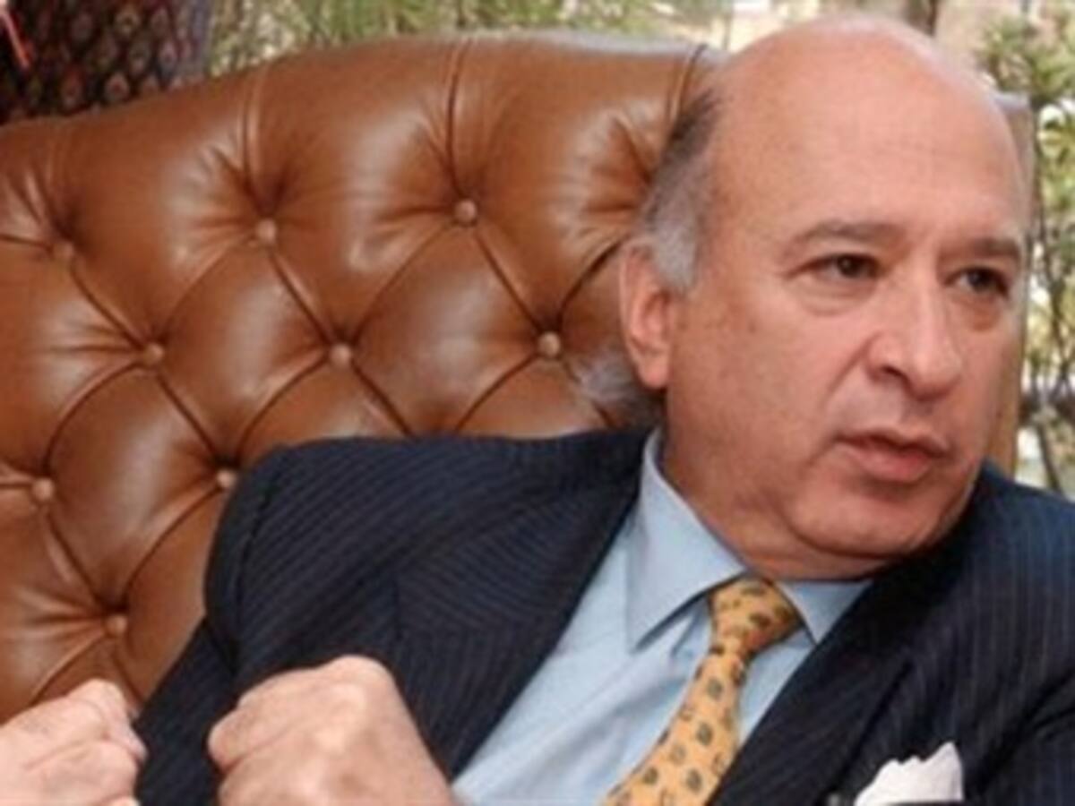 Ex ministro del Interior dice que sólo expidió certificaciones a los Nule