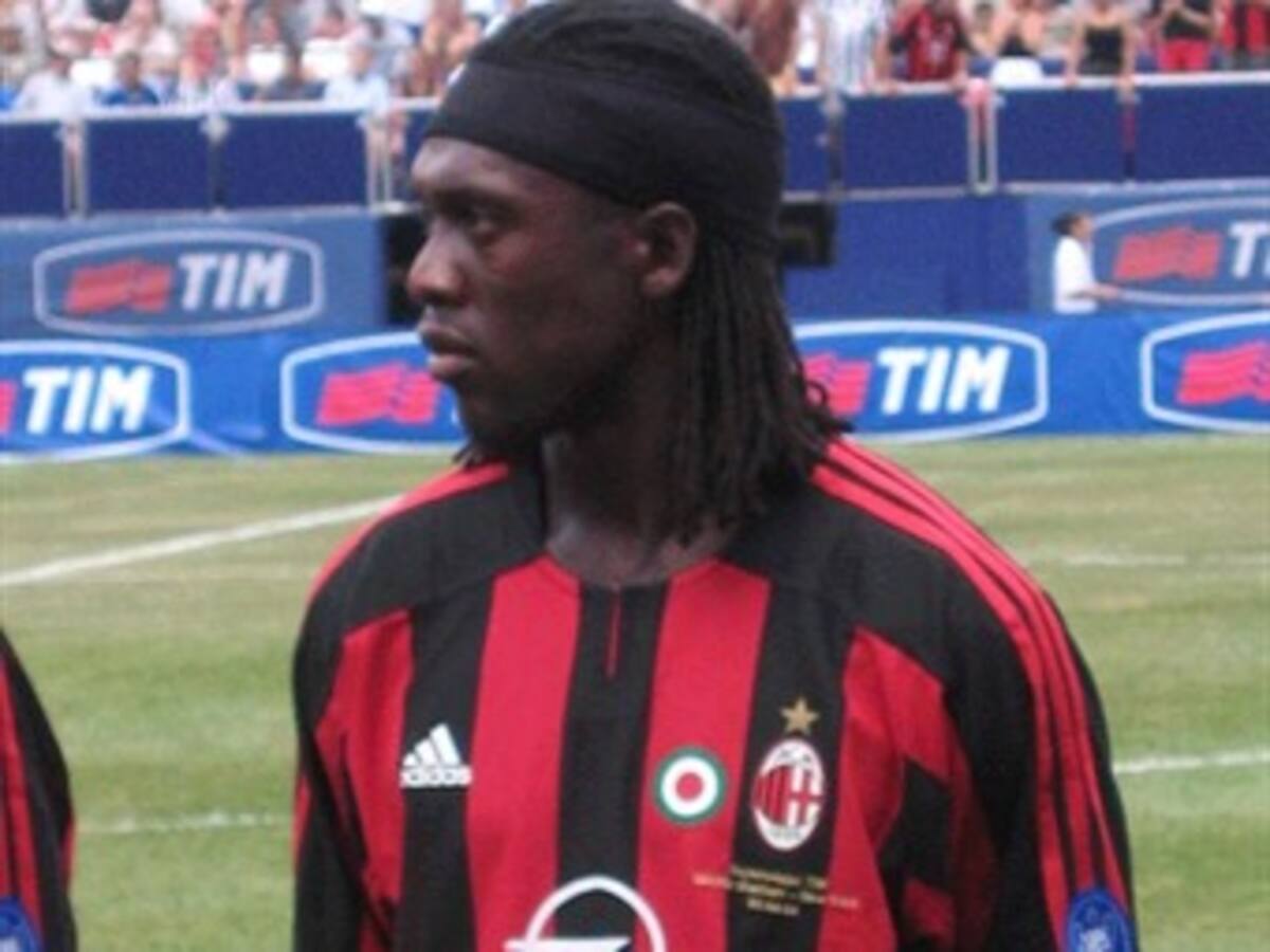 Ronaldo negocia llegada del holandés Seedorf al Corinthians