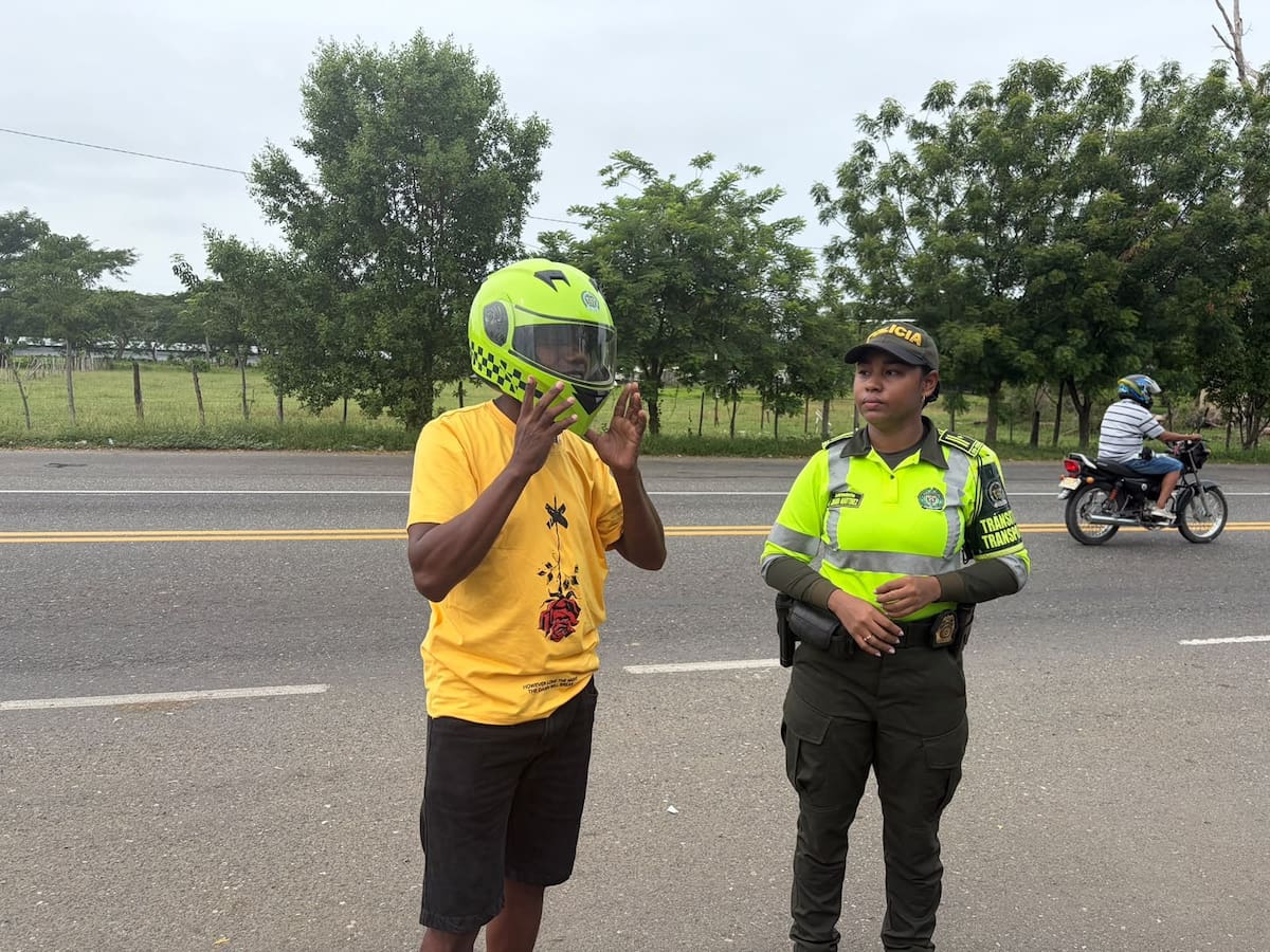 Operativos policiales garantizan retorno seguro de viajeros en Bolívar