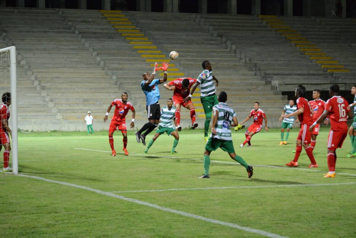 Valledupar derrotó 3-0 al América de Cali en el estadio Armando Maestre