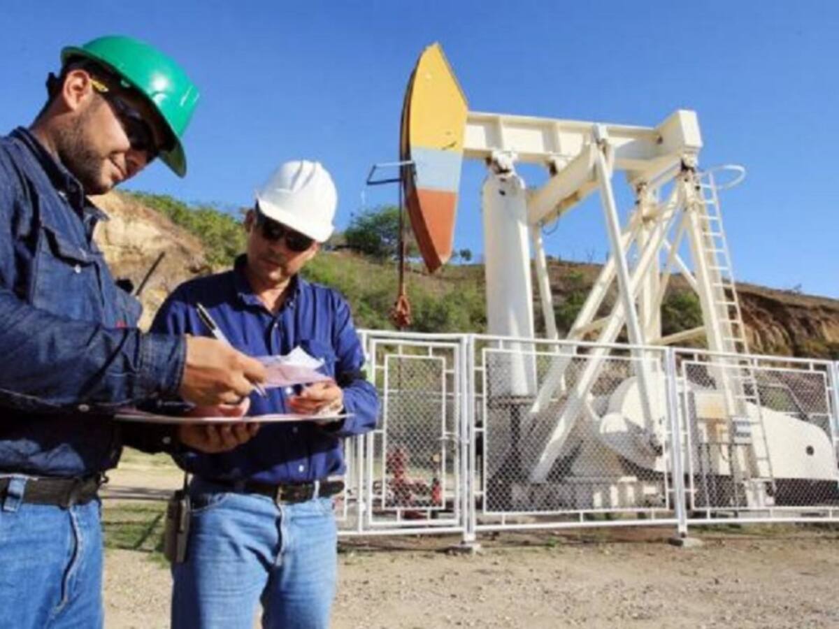 Subió el precio del petróleo ante posible reducción en producción mundial