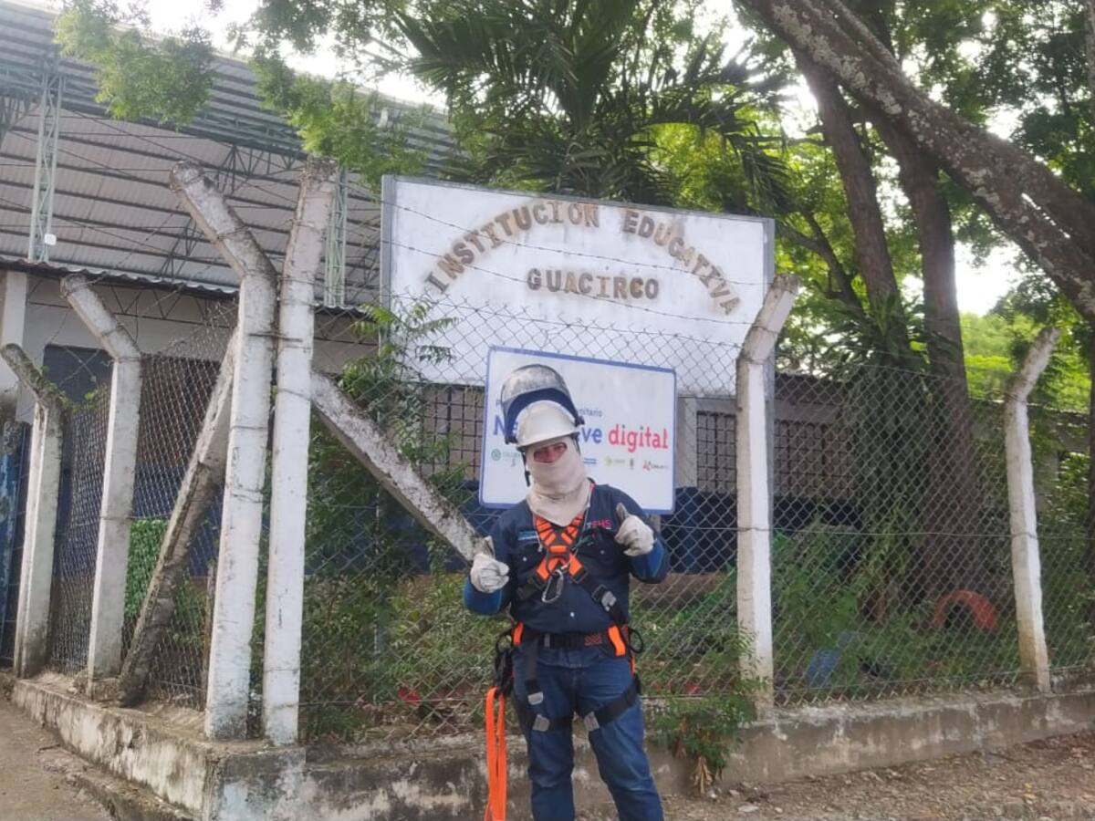 Reestablecen servicio en instituciones educativas de Neiva sin energía