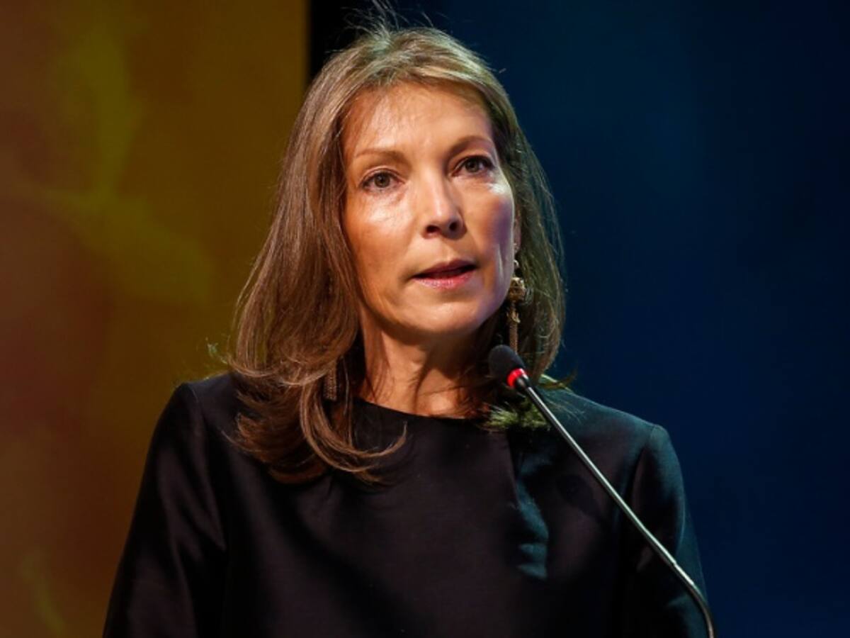 Alerta sobre estafadores que suplantan a la esposa del presidente Santos