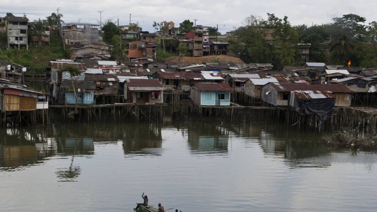 Interrumpida vía que conecta al país con Buenaventura