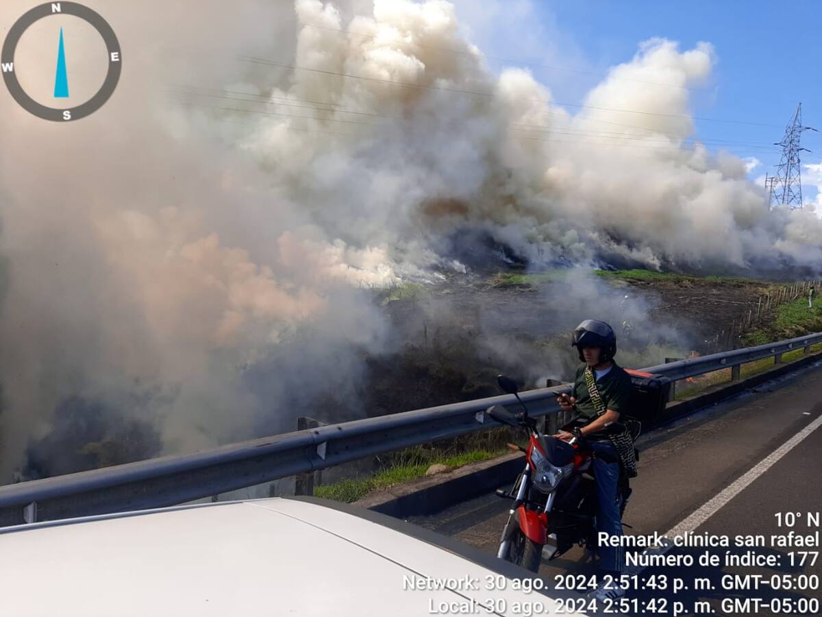 Puesto de mando unificado por incendio forestal en predio entre Armenia- Pereira