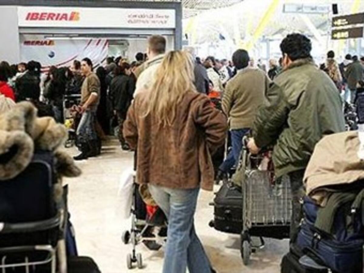 En vigor la ley que permite que militares controlen el tráfico aéreo español