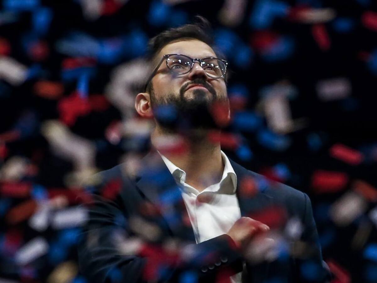 “Mi compromiso es cuidar la democracia todos los días”: Boric