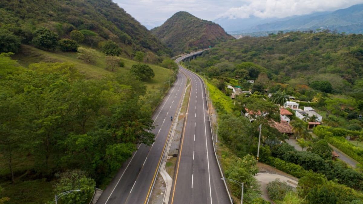 Entregan primer tramo de vía 4G entre el Túnel de Occidente y San Jerónimo