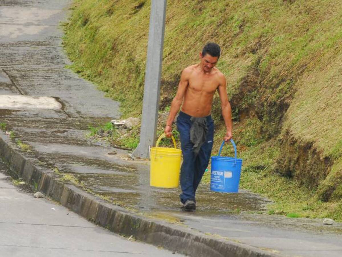 Por falsa cadena, barrios presentan fallas en servicio de agua