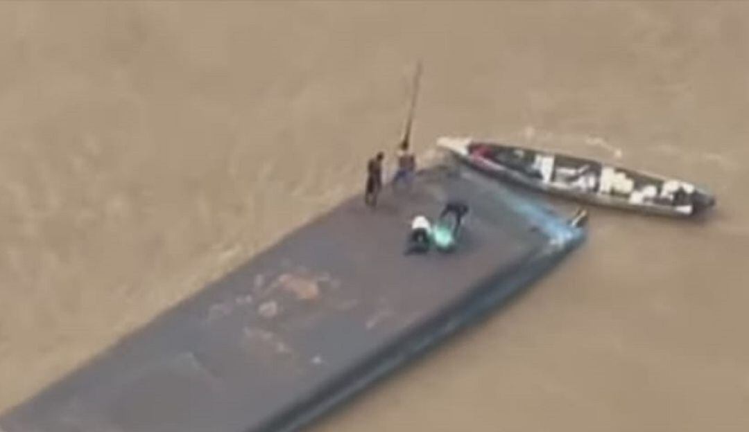 Autoridades declararon la emergencia ambiental por el derrame de 12 mil galones de gasolina.