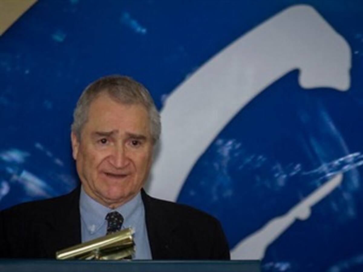 Conservadores piden investigar dirigentes que apoyan la reelección