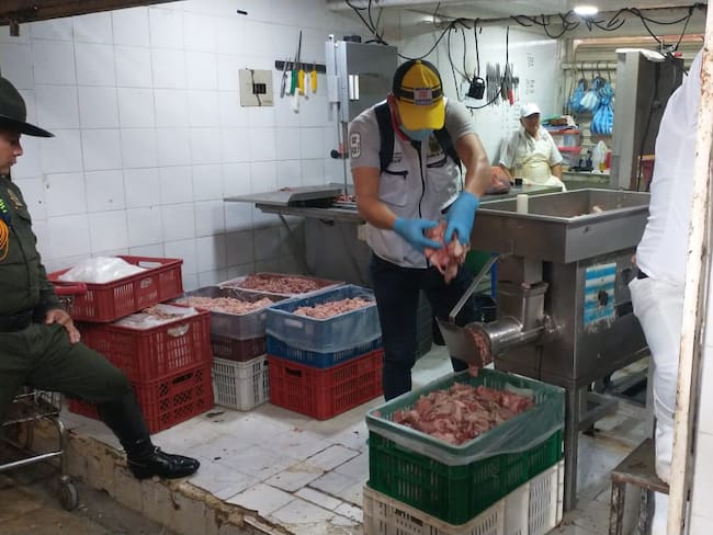 Se confiscaron 175 kilos de carne en la Comuna 7.