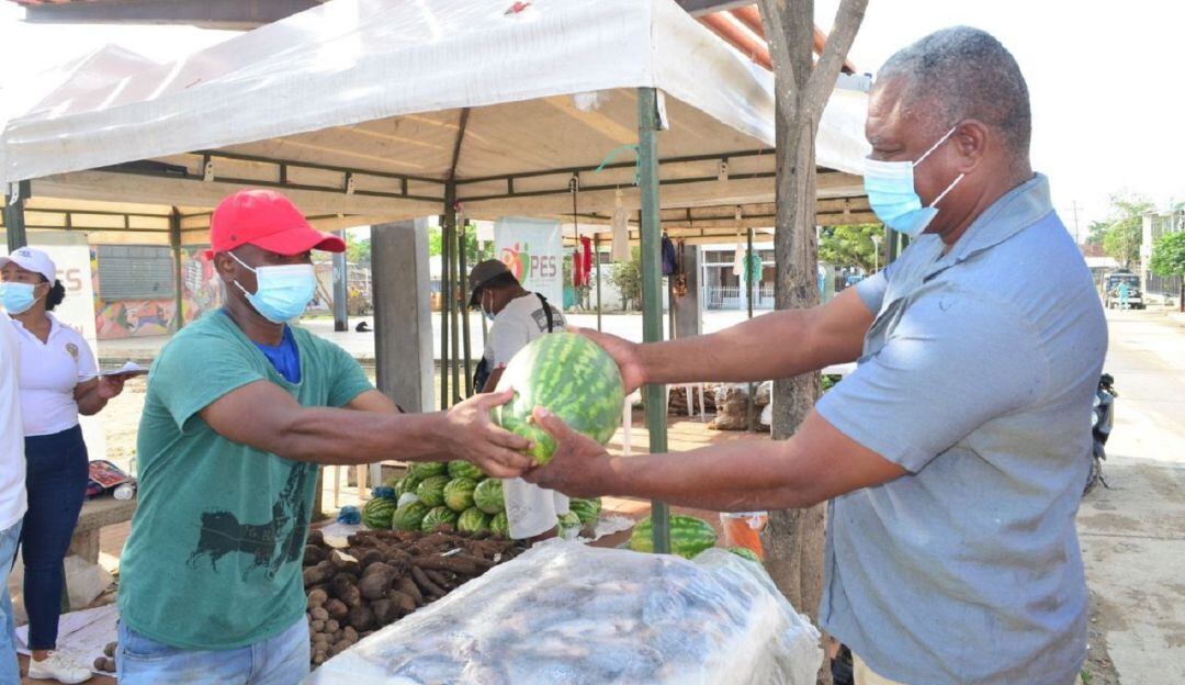 Cuatro toneladas de productos del campo fueron comercializados a buen precio para abastecer la canasta familiar