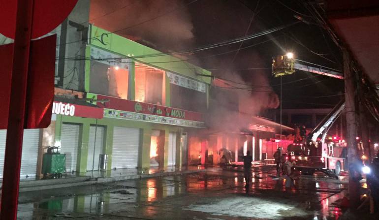 Incendio en el centro de Santa Marta.