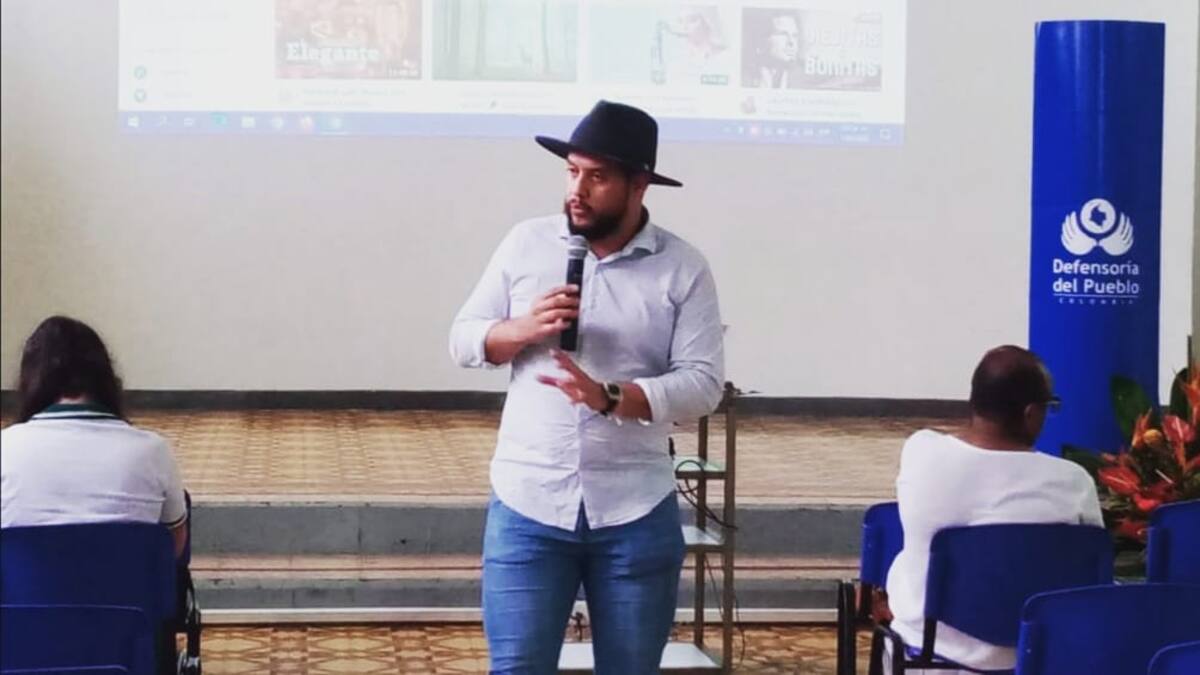 Johan Felipe López, docente experto en temas de paz