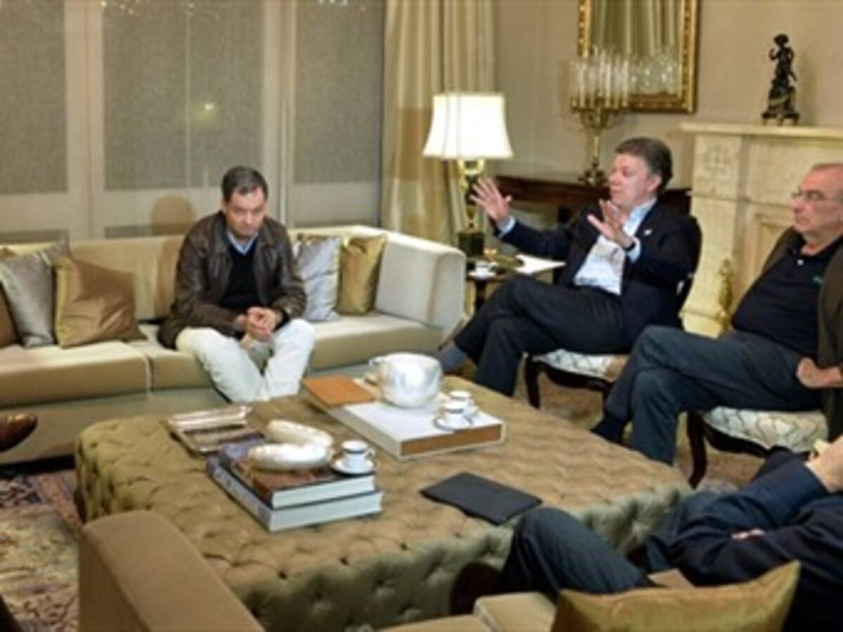 Negociadores del Gobierno viajan a Cuba para evaluar diálogos con las Farc