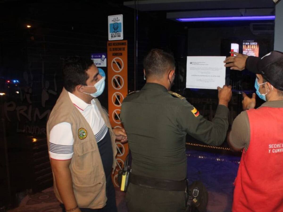 Funcionarios del distrito amenazados de muerte durante cierre de un negocio