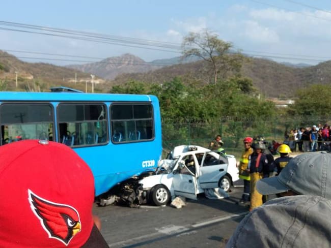 El accidente ocurrió en el corredor turístico de Santa Marta. 