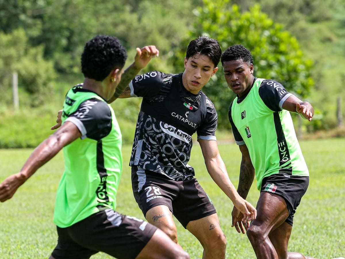Jefry Zapata llena de elogios a Dayro Moreno: “Nos inculca la jerarquía de jugar finales”