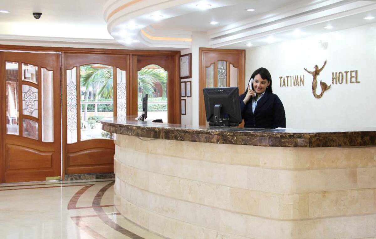 Situado estratégicamente a 10 minutos del aeropuerto Alfonso López, en el mejor sector empresarial y financiero del centro de la ciudad.