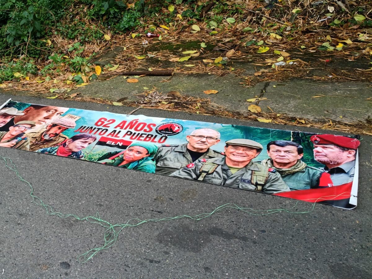 Autoridades investigan la instalación de dos pendones del ELN en el área metropolitana de Pereira
