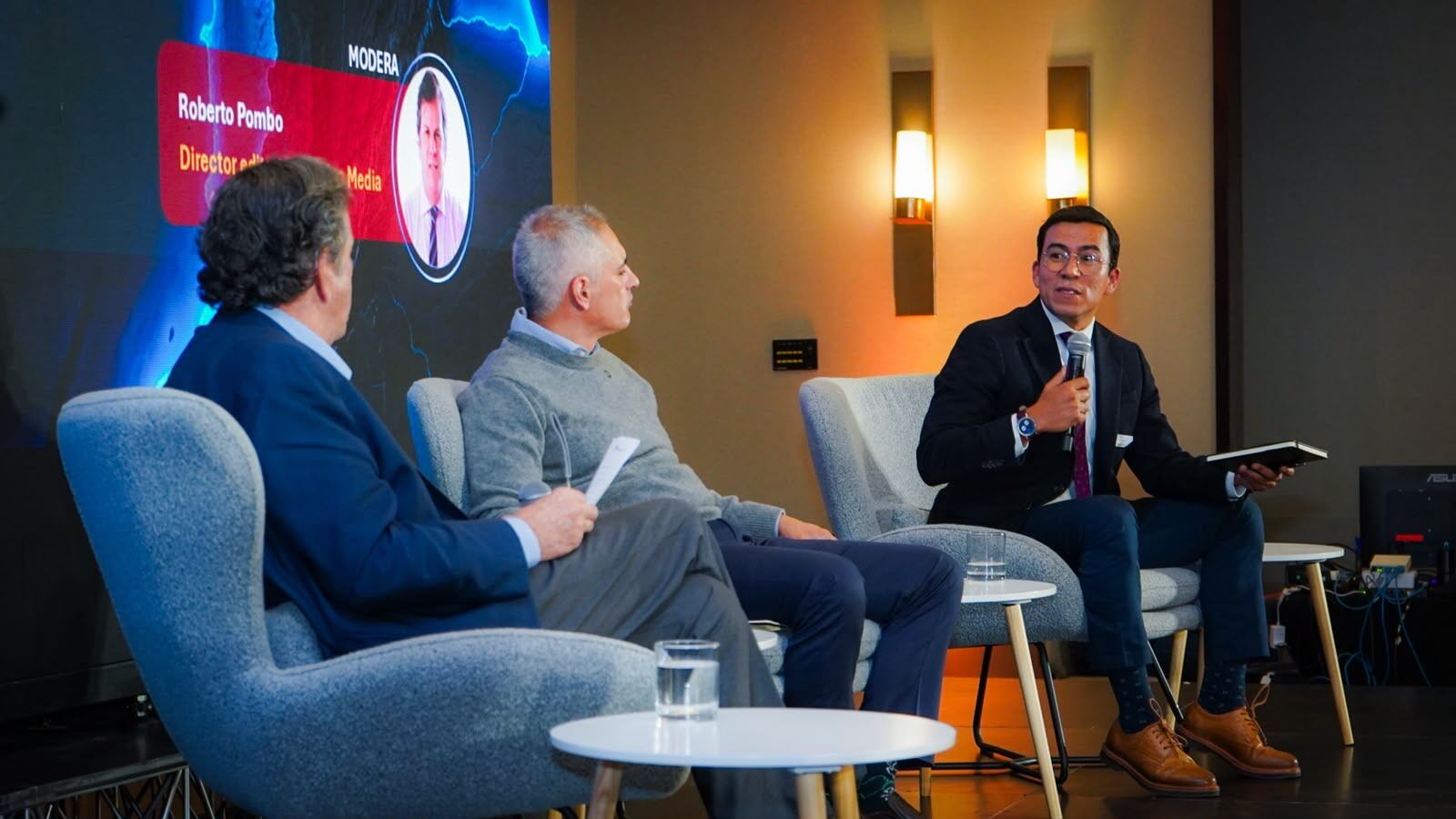 Panel Inseguridad, contrabando e ilegalidad: impactos sobre la economía formal y el recaudo público. | Foto: Caracol Radio