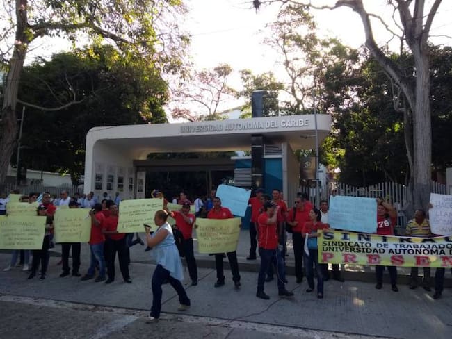 Trabajadores de la Uniautónoma piden a la Fiscalía acelerar investigaciones