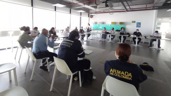 Reunión para solucionar problemática de embarcadero en Bocagrande