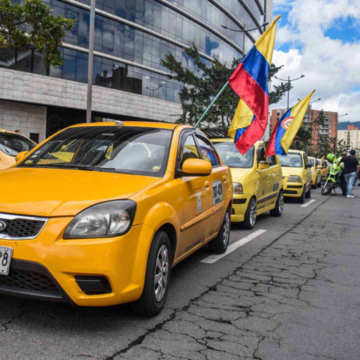 Gremio de taxistas en Bogotá entrará a paro en julio: ¿Por qué protestan?