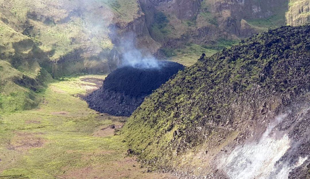 El volcán Soufriere previo a su erupción.