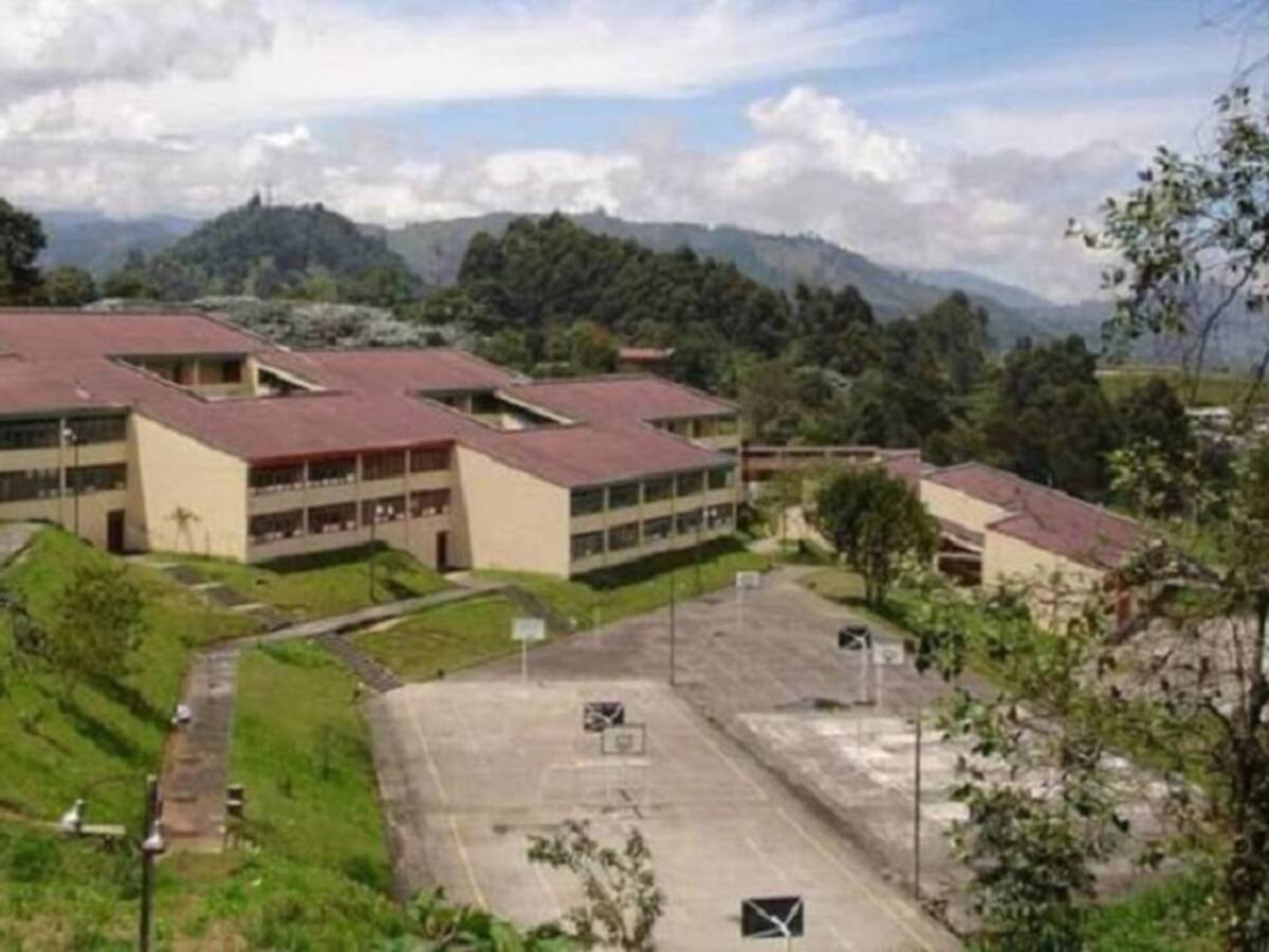 En el INEM de Manizales no se construirá la Línea 3 del Cable Aéreo