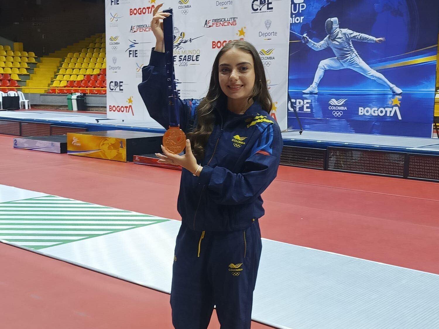 Celeste Parra Ríos, esgrimista manizaleña en la Copa Mundo de Esgrima Bogotá 2026. Foto: centrodeinformacion.manizales.gov.co